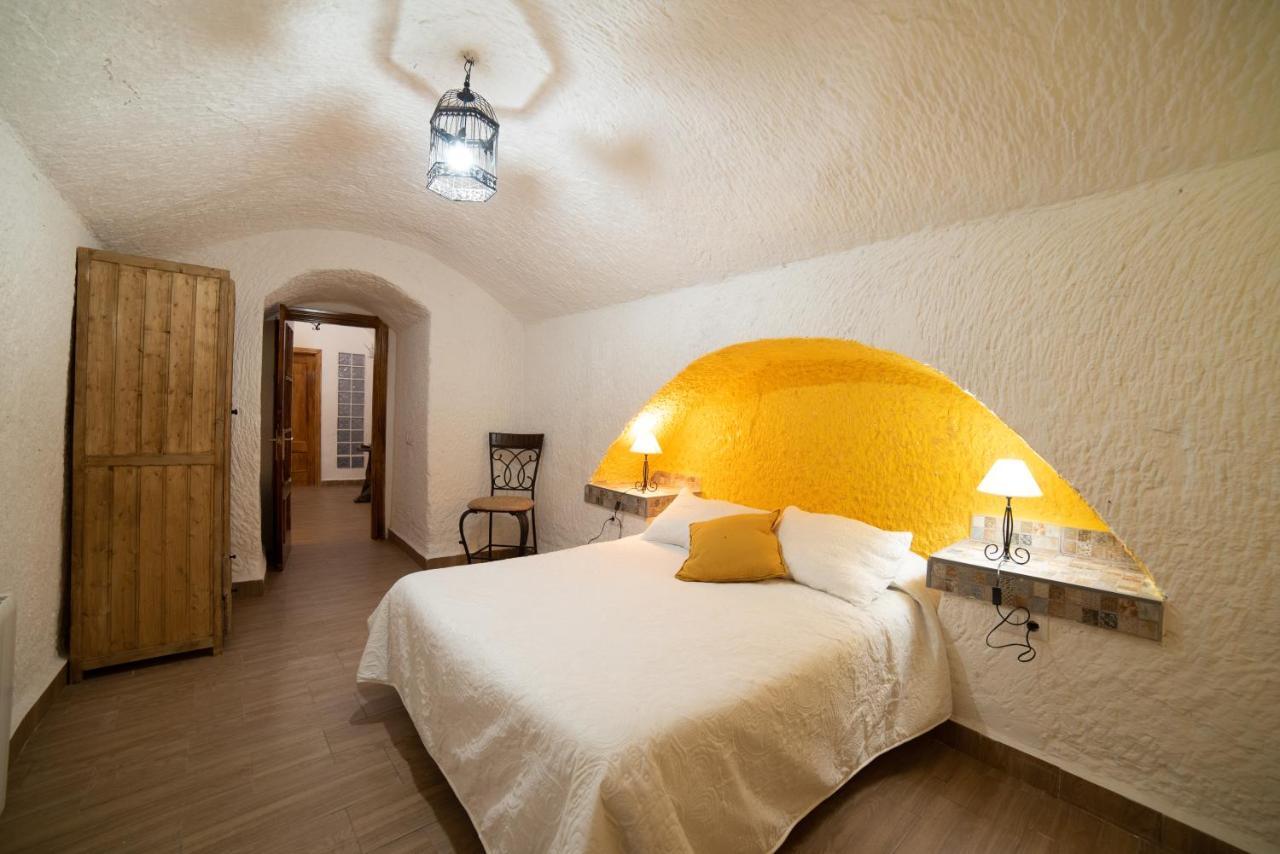 Cuevas Cortijo Gachas Holiday home *