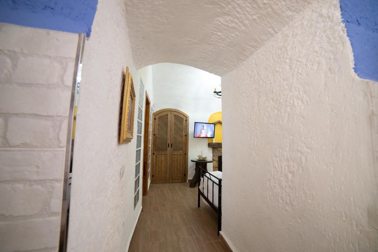 Holiday home Cuevas Cortijo Gachas *